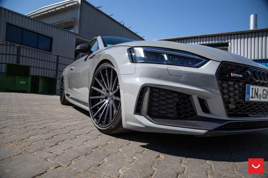 Детали экстерьера Audi RS5 Coupe on Vossen Wheels (VFS-2) 2019 года  (фото 14 из 33)